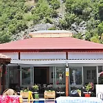 Ξενοδοχείο Majestic 3*