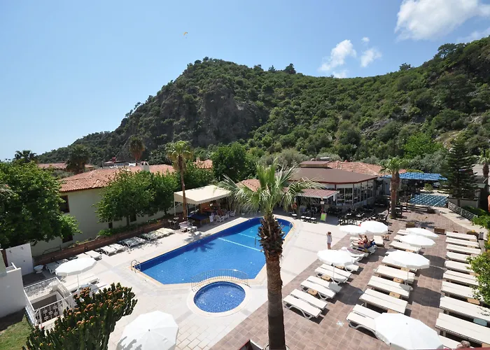 Отель Majestic 3*