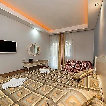 Ξενοδοχείο Majestic 3*